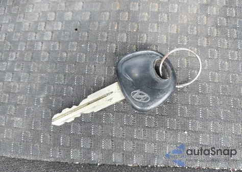 2008 Hyundai Accent Gs from USA, damaged, VIN KMHCM36C18U083491